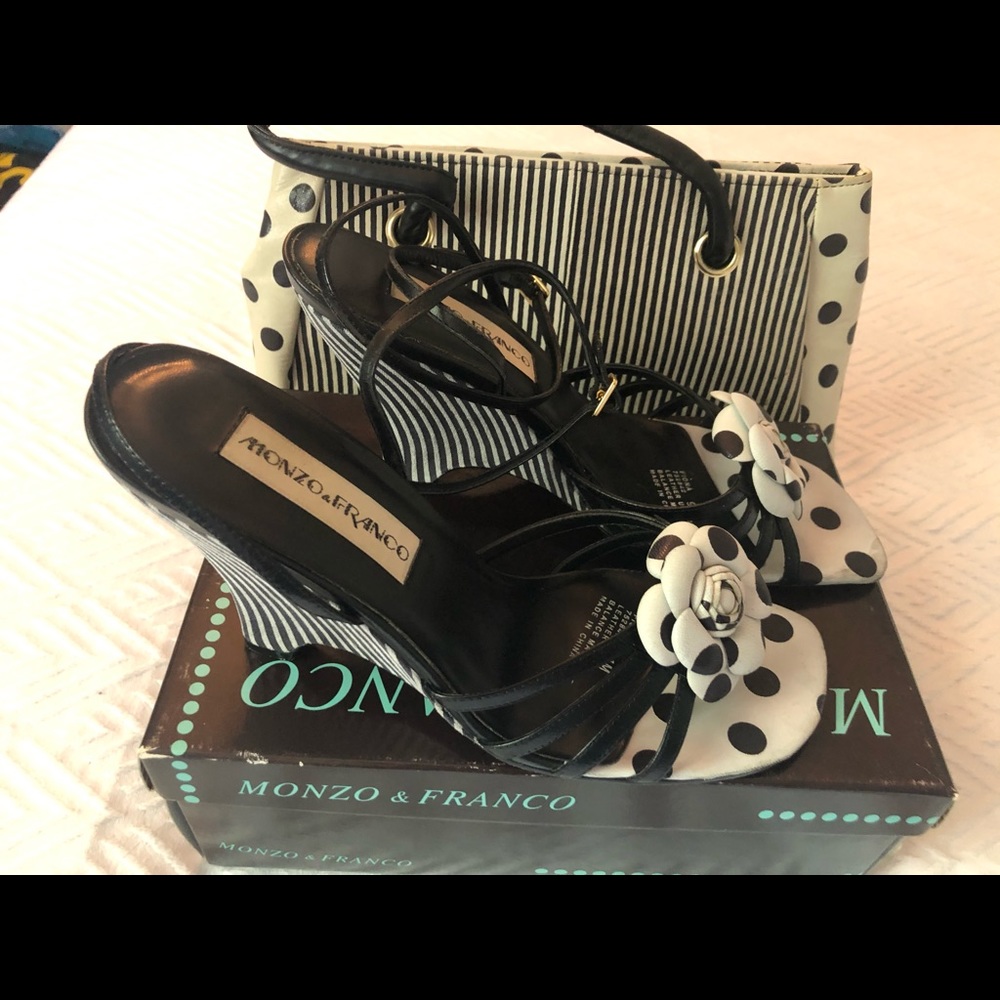 🌸Black & White Striped & Polka Dot sandals